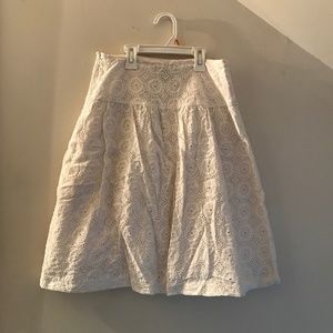 ☀ Beautiful White Lace Eyelet Skirt